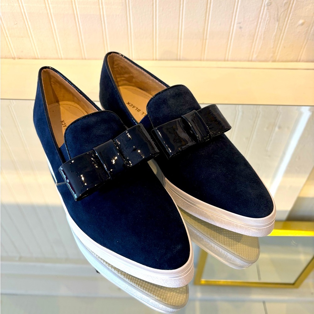 SOLD OUT! ALL BLACK! BNIB! “Tux” sneaker in navy suede w/ patent leather accents